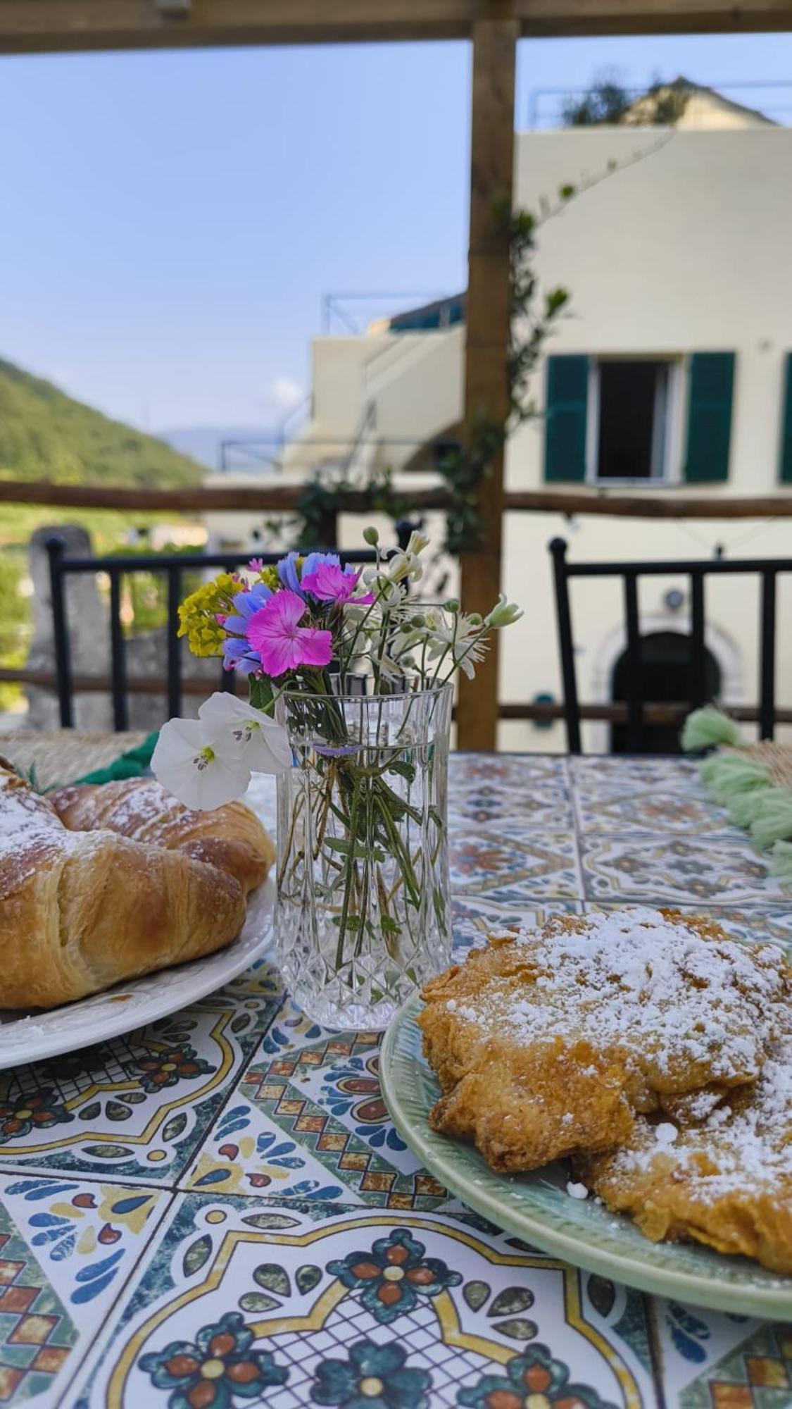 Ca Eucalipto Hotel Finale Ligure Kültér fotó